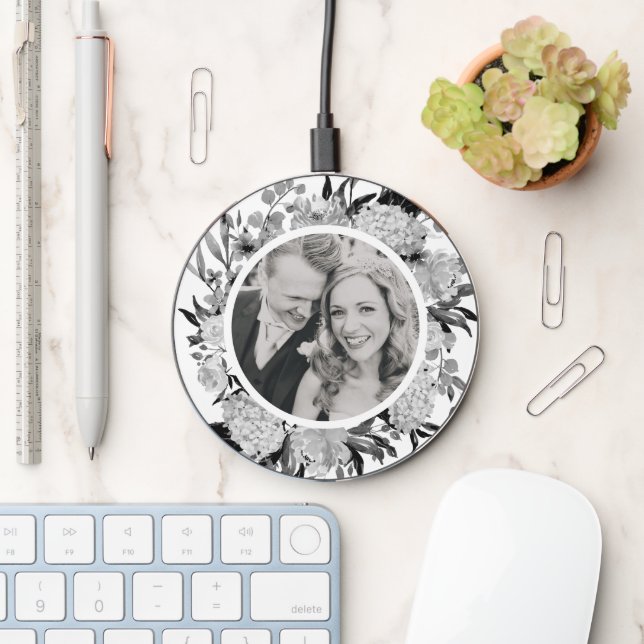 Black Floral Photo Wireless Charger (Desk)