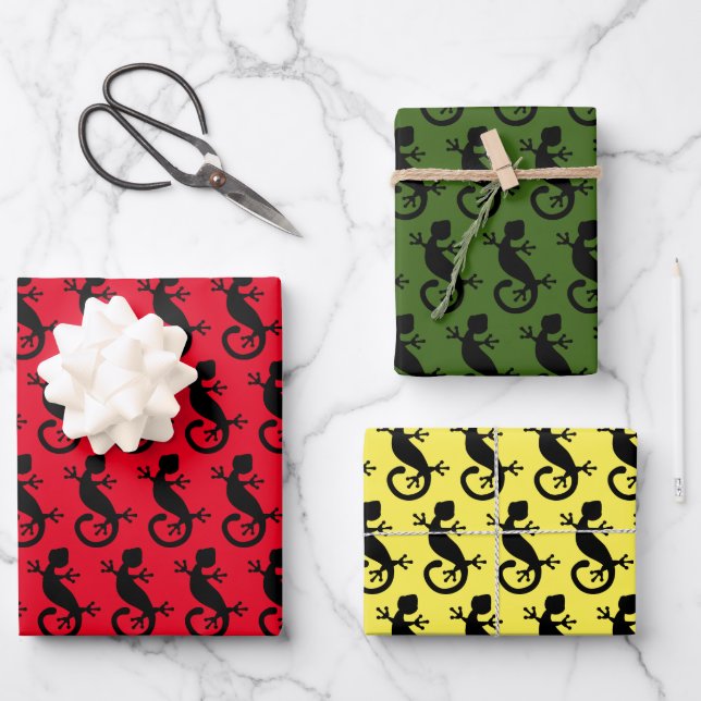 Black Gecko Lizard Wrapping Paper Sheets (Front)