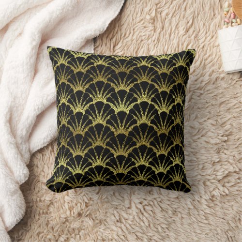 Black Gold Deco Scallop Shells Classy Scale Throw Pillow