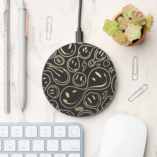 Black Gold Smile Smiling Face Pattern Modern Wireless Charger