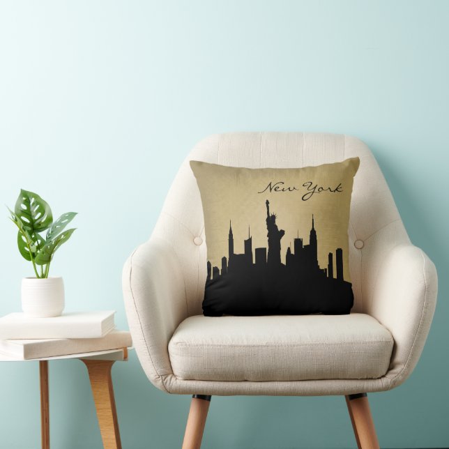 Black & Grunge New York Skyline | Landmark Throw Pillow (Chair)
