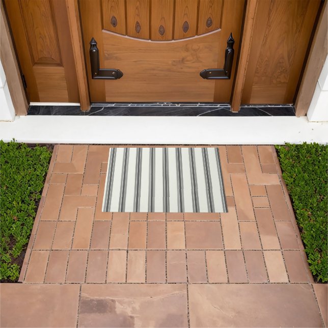 Black Ivory Vertical Stripe Pattern Doormat (Outdoor)