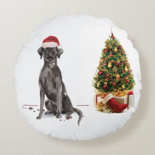 Black Lab Funny Christmas Dog and Tree Round Pillow