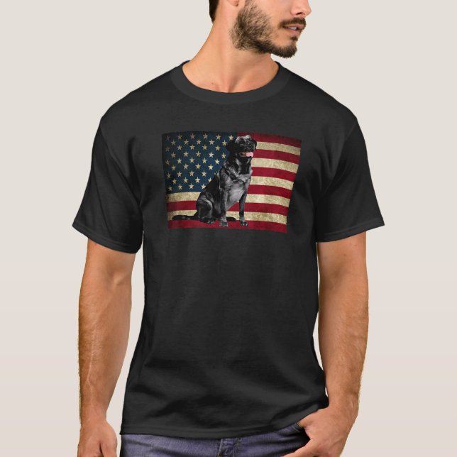 Black Labrador retriever American Flag labra Anima T-Shirt (Front)
