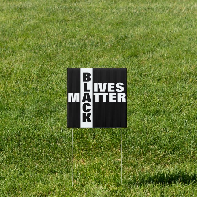 Black Lives Matter Yard Sign (Insitu)