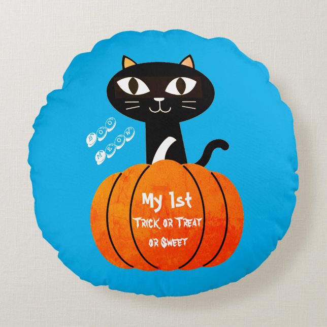 Black Orange Cat Pumpkin Trick or Treat Halloween Round Pillow (Front)