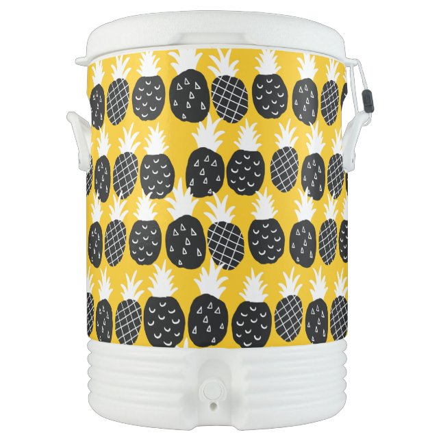 Black pineapples beverage cooler (Front)