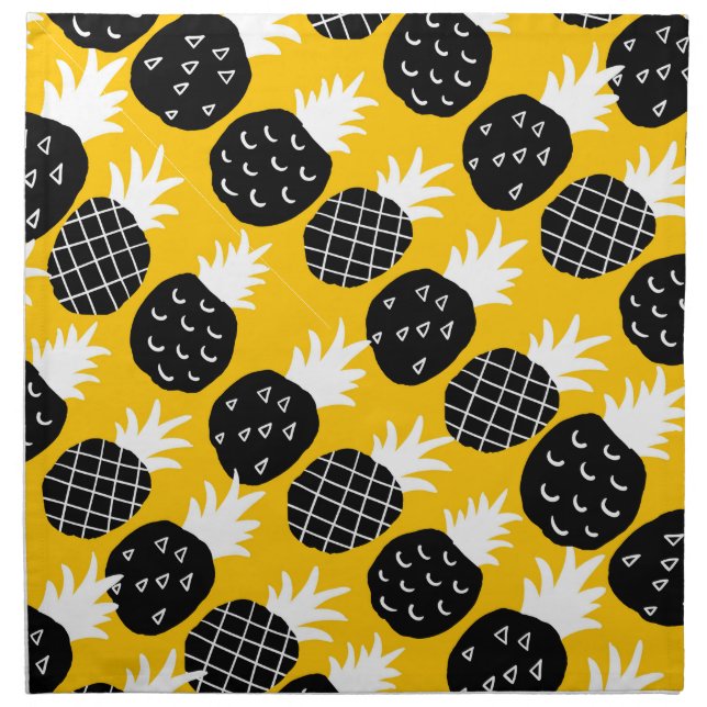 Black pineapples cloth napkin (Front)