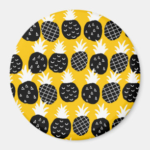 Black pineapples magnet