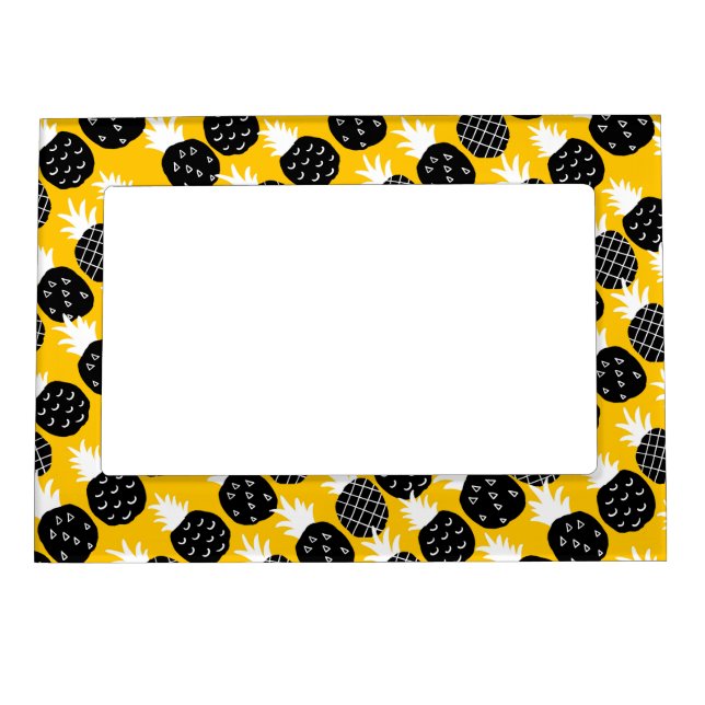 Black pineapples magnetic frame (Front)
