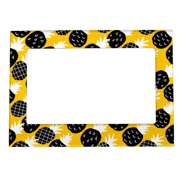 Black pineapples magnetic frame (Front)