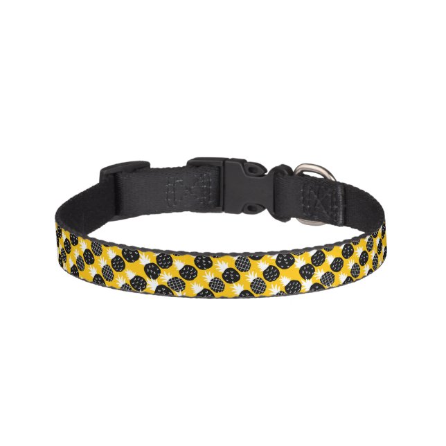 Black pineapples pet collar (Front)