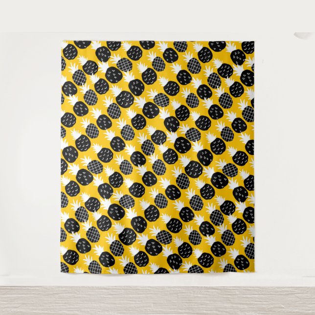 Black pineapples tapestry (Front)