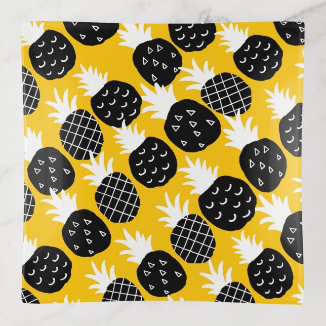 Black pineapples trinket tray (Front)