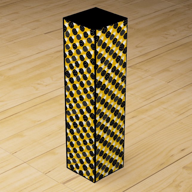 Black pineapples wine box (Front)
