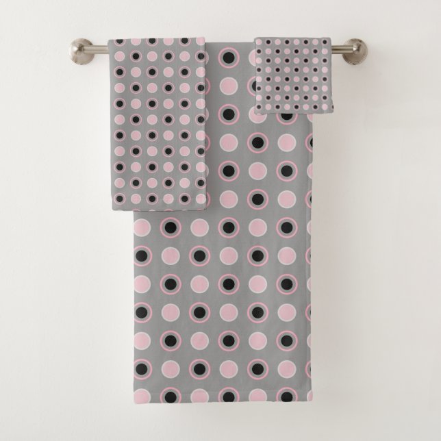 Black, pink, gray and white dots bath towel set (Insitu)