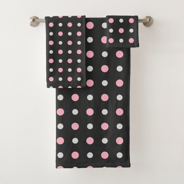 Black, pink, gray and white dots bath towel set (Insitu)