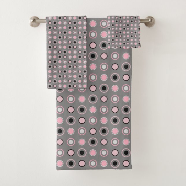 Black, pink, gray and white dots bath towel set (Insitu)