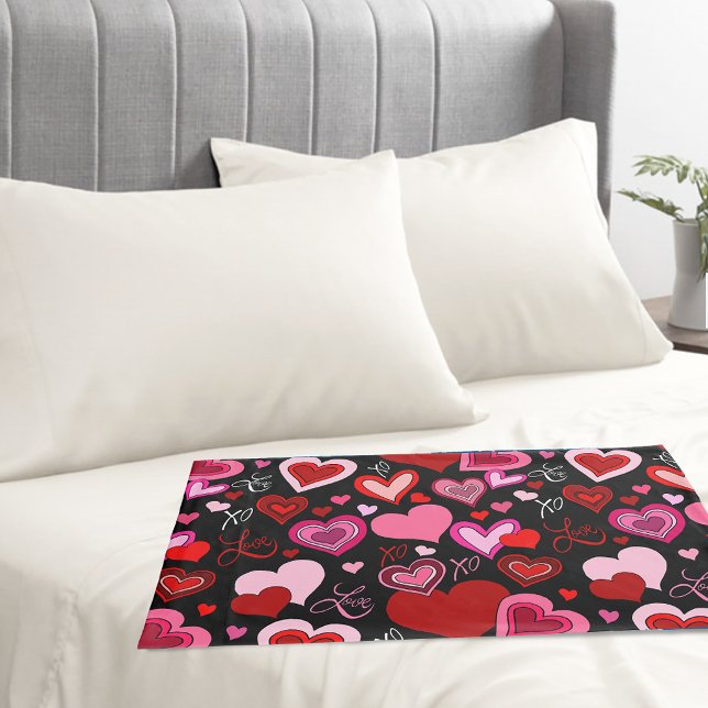 Black Pink Red Hearts Love Pattern Pillow Case (Creator Uploaded)