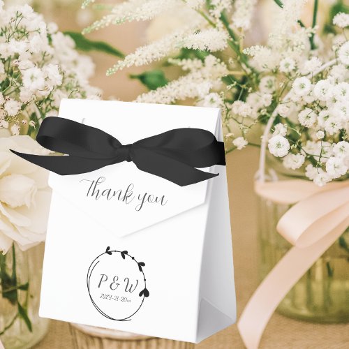 Black Simple Monogram Heart Wreath Favor Boxes