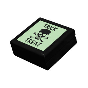 Black Skull TT green jewelry wooden keepsake box