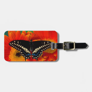Black Swallowtail Butterfly on Gerberia Daisy Luggage Tag