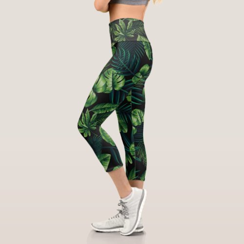 Black Tropical Pattern Capri Leggings