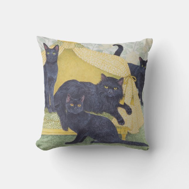 Black velvet throw pillow (Front)