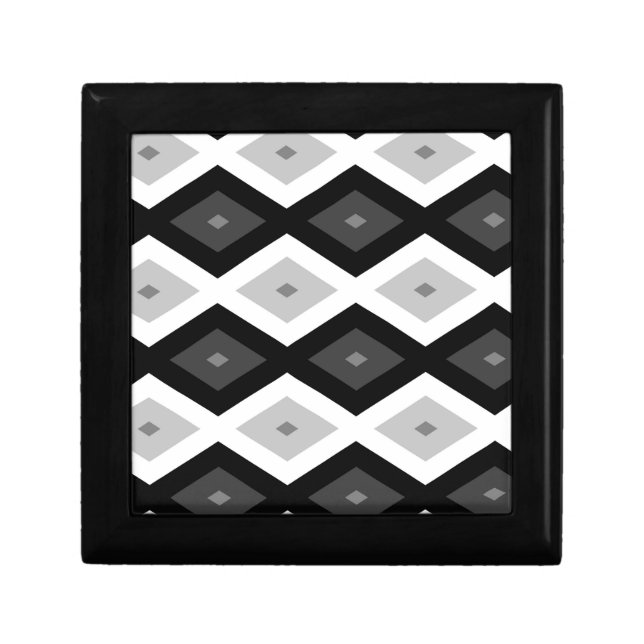Black, white and gray diamond pattern gift box (Front)
