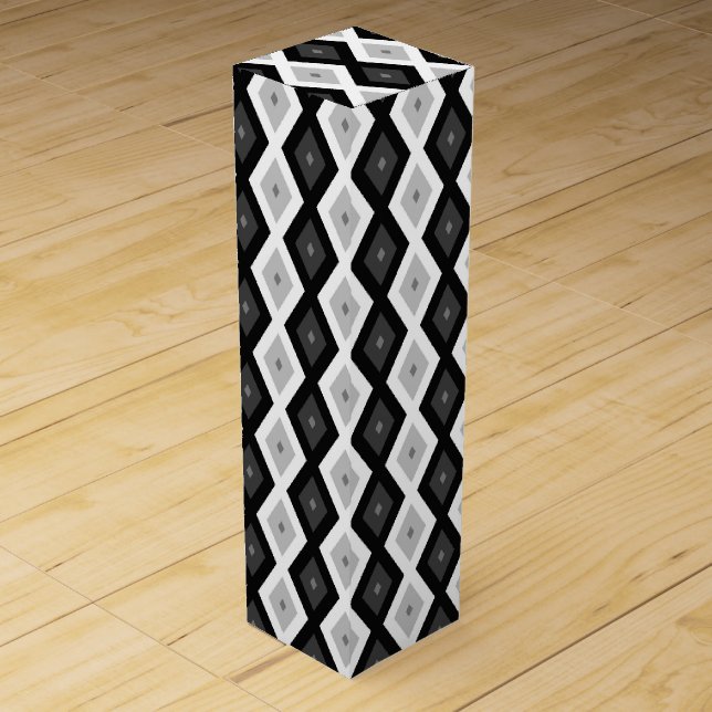 Black, white and grey diamond pattern wine box (Front)
