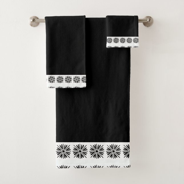 Black White Blossoms Trim Bath Towel Set (Insitu)