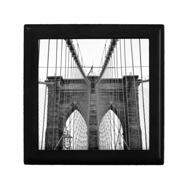 Black White Brooklyn Bridge New York Gift Box (Front)