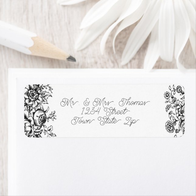 Black & White Elegant  Floral Toile Label (Insitu)