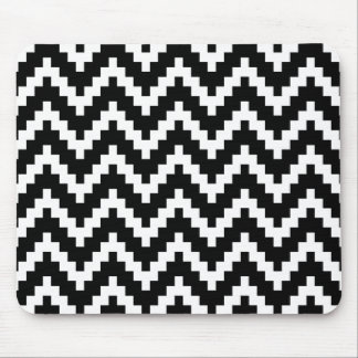 Black & White Ika Zigzag Geometric Pattern Mouse Pad