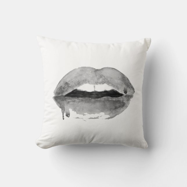 Black & White kiss Throw Pillow (Front)