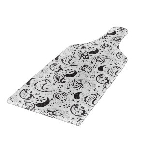 Black & White Paisley Pattern –Elegant Textile Art Cutting Board