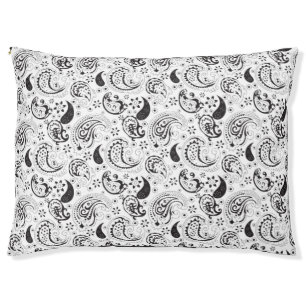 Black & White Paisley Pattern –Elegant Textile Art Pet Bed