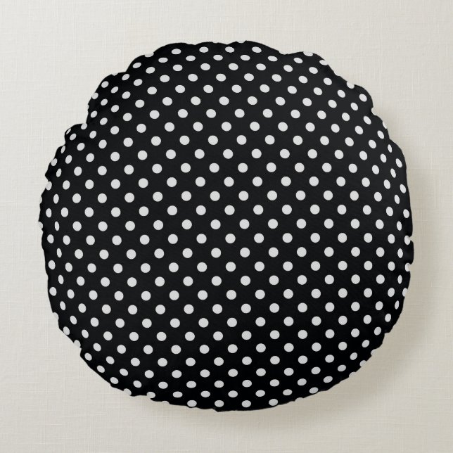 Black White Polka Dots Pattern Round Pillow (Front)