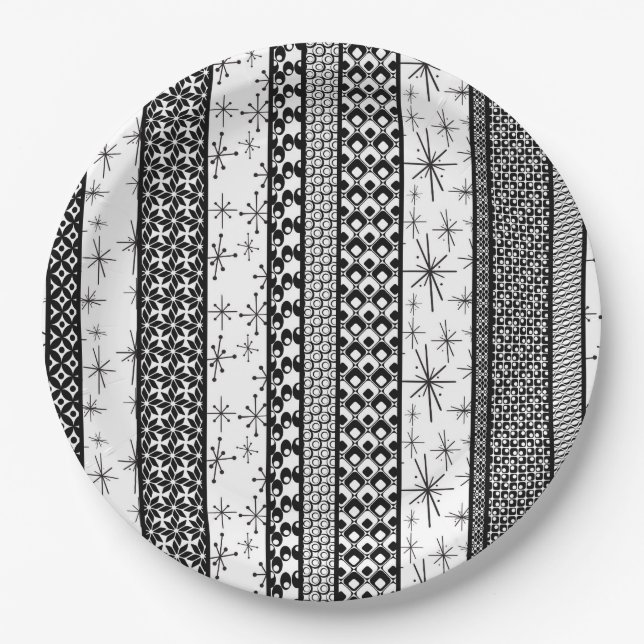 Black & White Retro Pattern Stripes 1 Paper Plates (Front)
