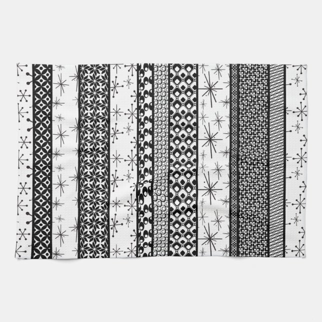 Black & White Retro Pattern Stripes 1 Towel (Horizontal)