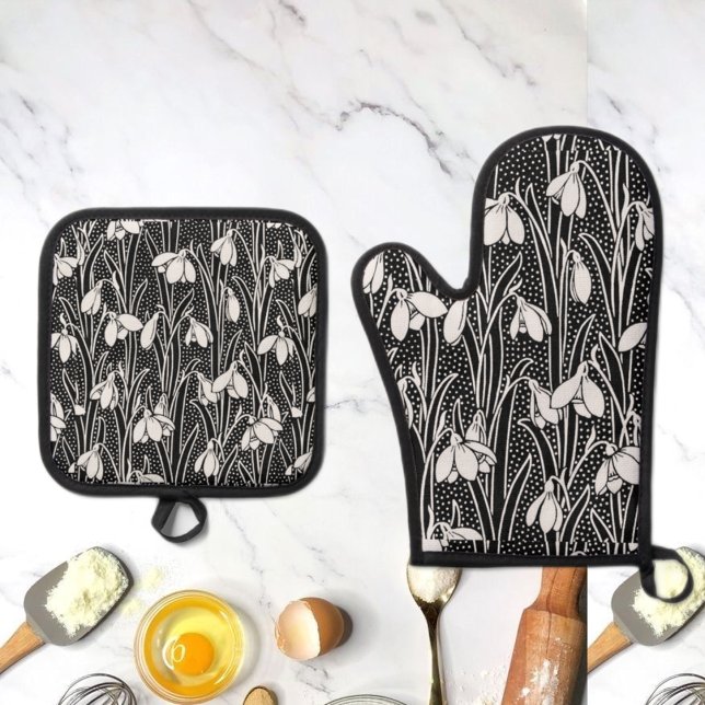 Black & White Snowdrop Pattern  Oven Mitt & Pot Holder Set (Creator Uploaded)