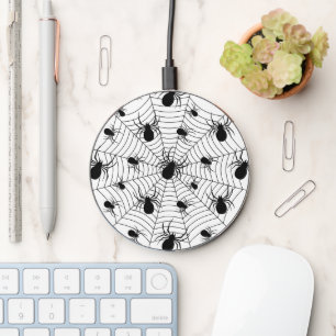 Black White spiders spiderweb Halloween pattern Wireless Charger