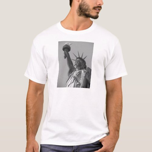 Black  White Statue of Liberty New York City T_Shirt