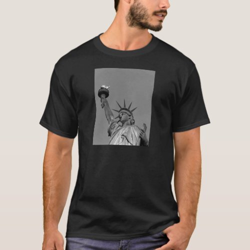 Black  White Statue of Liberty New York T_Shirt