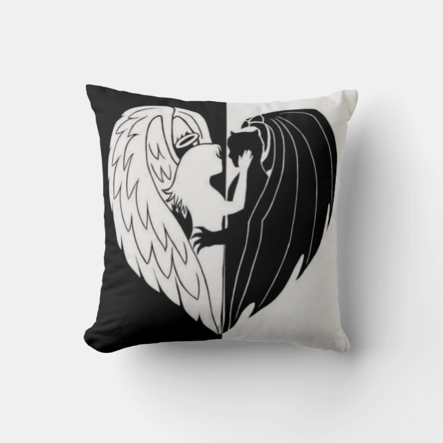 Black white throw pillow (Front)