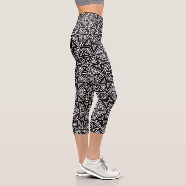 Black+White Tribal Geometric  Capri Leggings (Right)