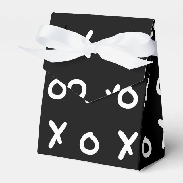 Black & White X O XO X&O's Trendy Cute Favor Boxes (Front Side)