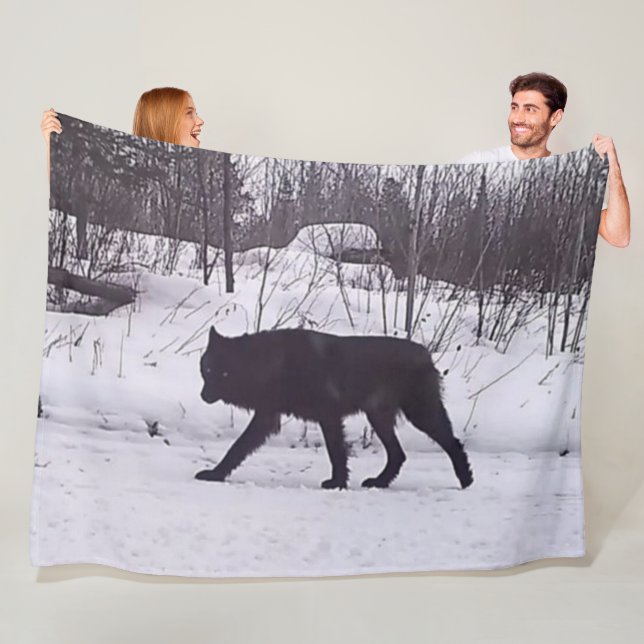 BLACK WOLF FLEECE BLANKET (In Situ)