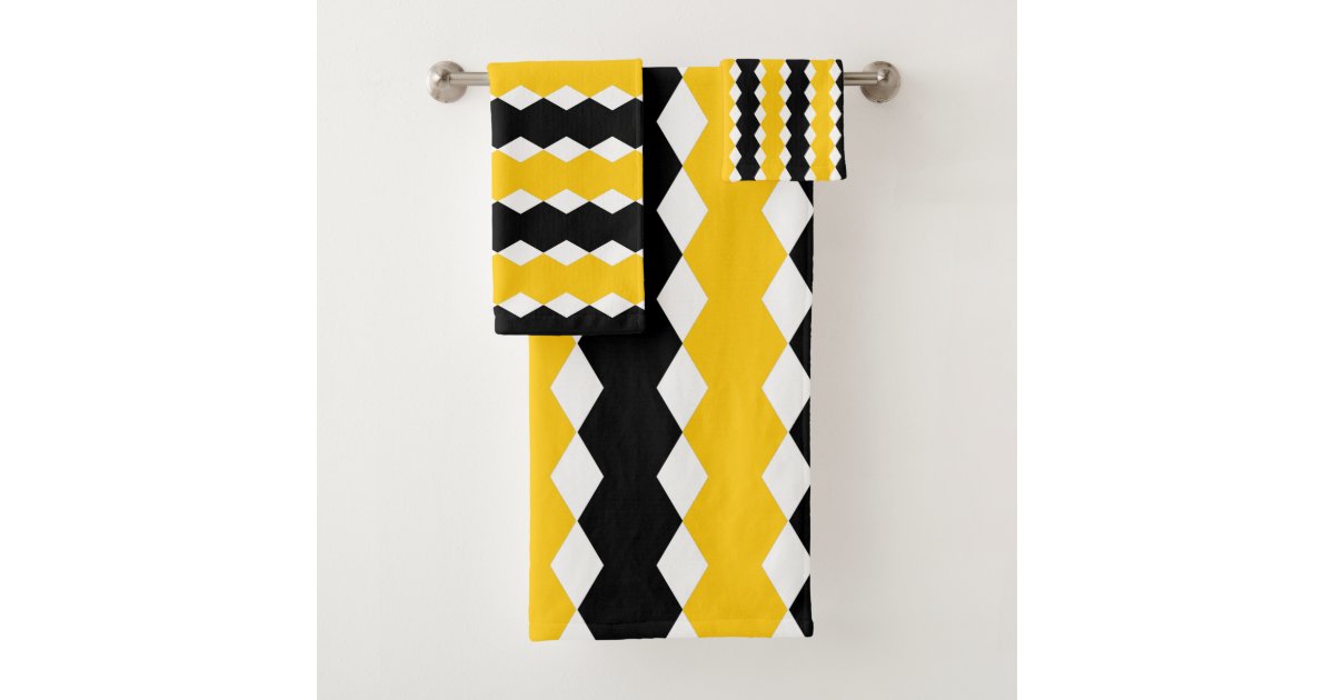 https://rlv.zcache.com/black_yellow_geometric_funky_modern_pattern_bath_towel_set-r13f30210c2654b4f8f242478fefef290_ezaga_630.jpg?rlvnet=1&view_padding=%5B285%2C0%2C285%2C0%5D