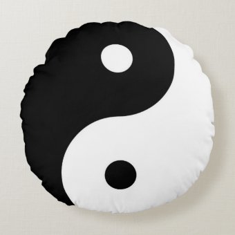 Blackandwhite Zen Yin-yang Symbol Round Pillow | Zazzle